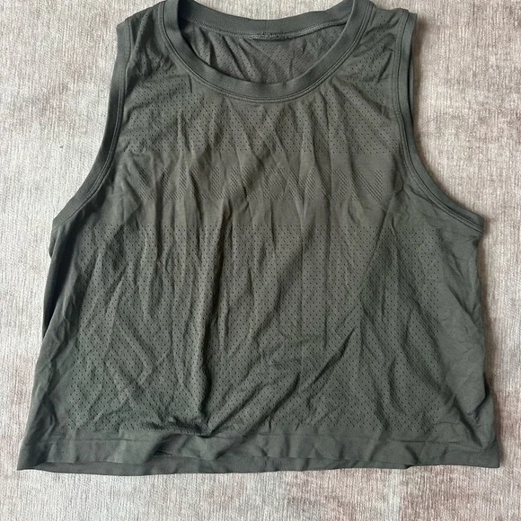Green Lululemon Tank Workout Top - Picture 1 of 2